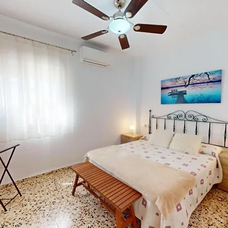 Exclusive In Catadau: Pool & Private Gardens