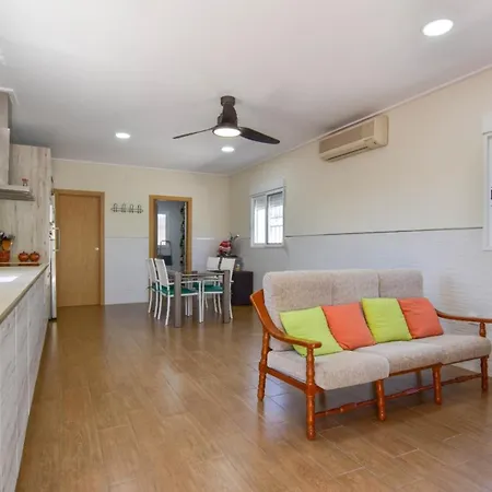 Exclusive In Catadau: Pool & Private Gardens Holiday home *