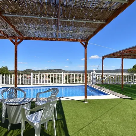 Exclusive In Catadau: Pool & Private Gardens Holiday home *