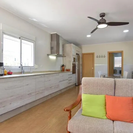 Exclusive In Catadau: Pool & Private Gardens Holiday home *